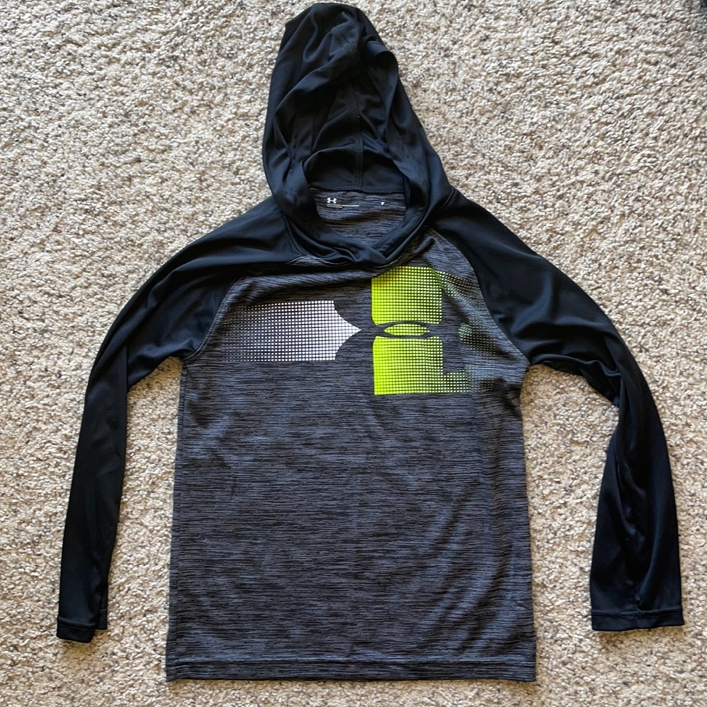 Under armour thin pullover size 7